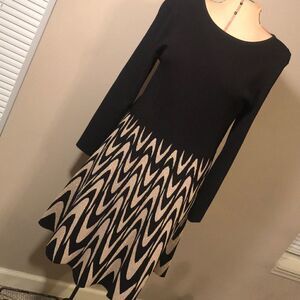 NWT Grace Elements Black and Gold Metallic Dress - Size Large